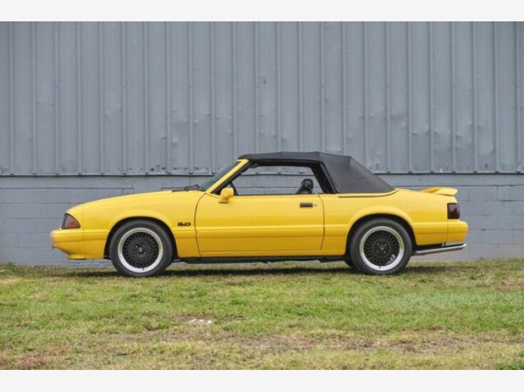 Thumbnail Photo undefined for 1993 Ford Mustang Convertible
